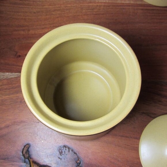 arrow stone sugar bowl w lid 13 oz & creamer 12 oz vintage 695 zuni maize (W4819 - Picture 8 of 12